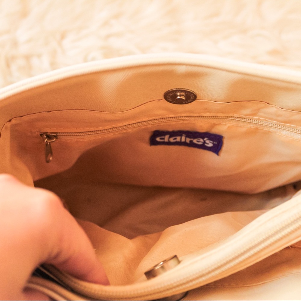 Cream Purse - Picture 5 of 8